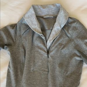 Lululemon gray long sleeve 1/2 zip